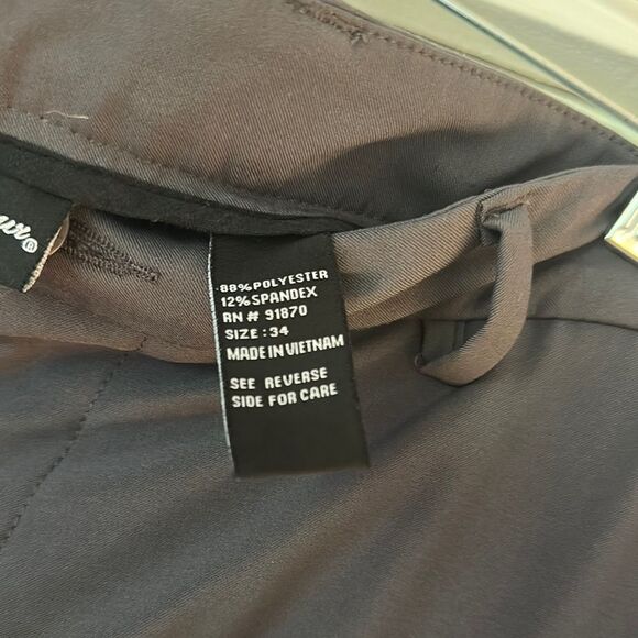 Tommy Armour Grey Men’s Golf Shorts with Knee-Length Style - Picture 3 of 4